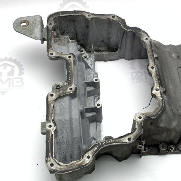 A6420140902 Масляный поддон, верхняя часть на Mercedes 3.0 CDI OM642 E-Class W211 A6420140902 Масляный поддон, верхняя часть на Mercedes 3.0 CDI OM642 E-Class W211