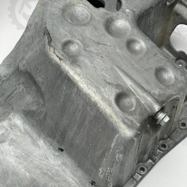 A6470140302 Масляный поддон на Mercedes E-Class W211 Е270 2.7 CDI OM647 A6470140302 Масляный поддон на Mercedes E-Class W211 Е270 2.7 CDI OM647