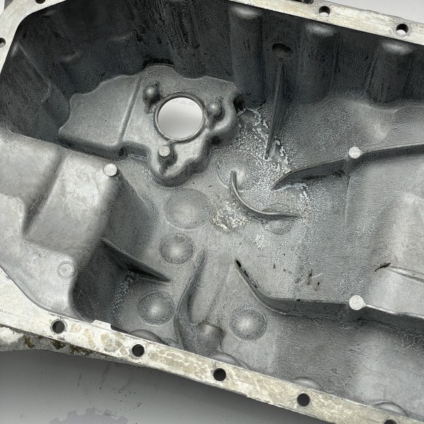 A6470140302 Масляный поддон на Mercedes E-Class W211 Е270 2.7 CDI OM647 A6470140302 Масляный поддон на Mercedes E-Class W211 Е270 2.7 CDI OM647