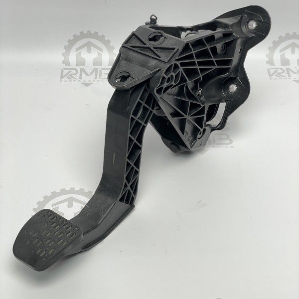 A9072900000 Пластиковая педаль сцепления на Mercedes Sprinter W 907 / W 910 2.0 2.1 3.0 CDI A9072900000 Пластиковая педаль сцепления на Mercedes Sprinter W 907 / W 910 2.0 2.1 3.0 CDI