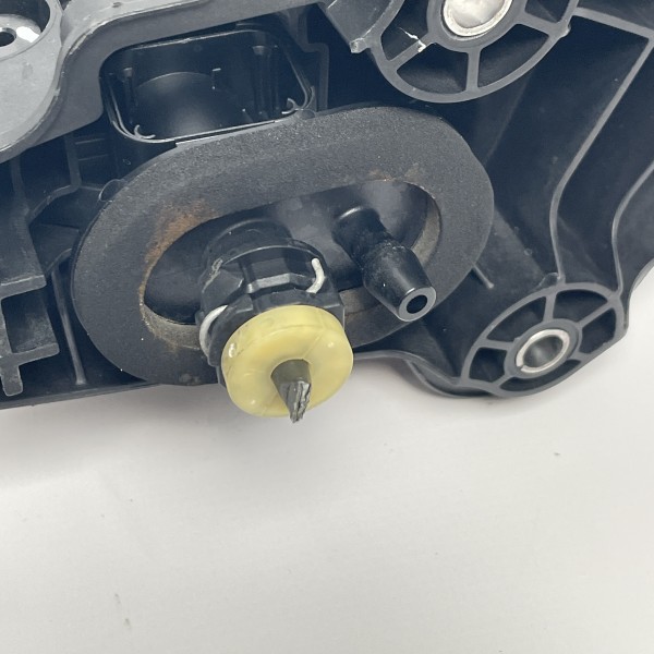 A9072900000 Пластиковая педаль сцепления на Mercedes Sprinter W 907 / W 910 2.0 2.1 3.0 CDI A9072900000 Пластиковая педаль сцепления на Mercedes Sprinter W 907 / W 910 2.0 2.1 3.0 CDI