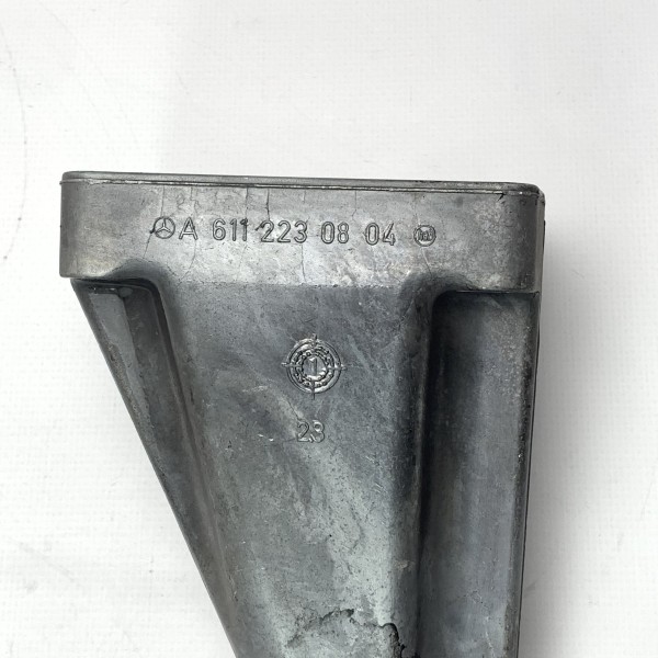 A6112230804 Кронштейн опоры двигателя, алюминиевая опора на Mercedes C-Class W203 2.2 CDI OM611 OM646 A6112230804 Кронштейн опоры двигателя, алюминиевая опора на Mercedes C-Class W203 2.2 CDI OM611 OM646