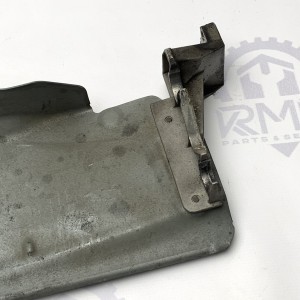 A6470940041 Кронштейн крепления воздушного фильтра на Mercedes E-Class W211 Е270 2.7 CDI OM647