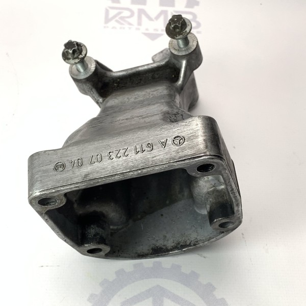 A6112230704 Кронштейн опоры двигателя, правая лапа на Mercedes C-Class W203 / E-Class W211 2.2 CDI OM611 OM646 A6112230704 Кронштейн опоры двигателя, правая лапа на Mercedes C-Class W203 / E-Class W211 2.2 CDI OM611 OM646