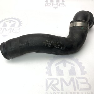 A2205012182 Radiator cooling system hose, upper rubber hose, genuine part for Mercedes S-Class W220 3.2 CDI OM613