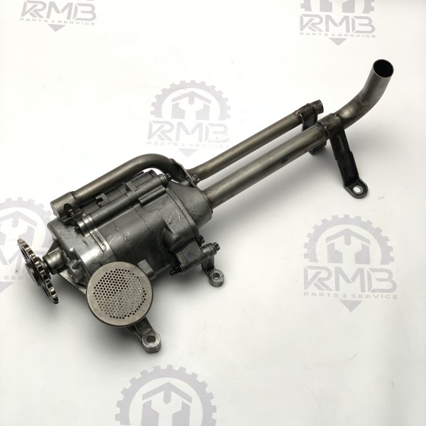 A6121810201 Масляный насос на Jeep Grand Cherokee WJ 2.7 CRD OM612 A6121810201 Масляный насос на Jeep Grand Cherokee WJ 2.7 CRD OM612