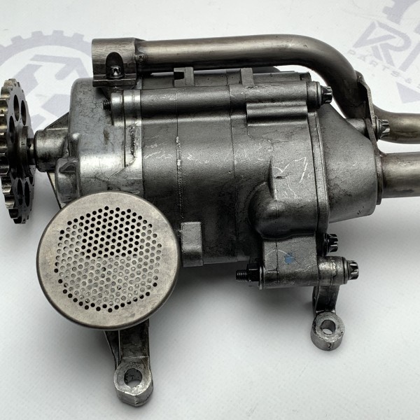A6121810201 Масляный насос на Jeep Grand Cherokee WJ 2.7 CRD OM612 A6121810201 Масляный насос на Jeep Grand Cherokee WJ 2.7 CRD OM612