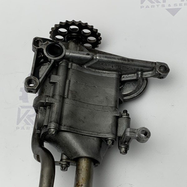 A6121810201 Масляный насос на Jeep Grand Cherokee WJ 2.7 CRD OM612 A6121810201 Масляный насос на Jeep Grand Cherokee WJ 2.7 CRD OM612