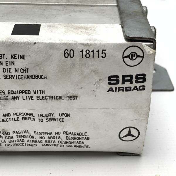 A6398600102 Подушка безопасности пассажира в приборной панели Airbag на Mercedes V-Class / Vito / Viano W639