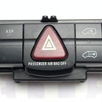 A6395454507 Блок кнопок аварийной сигнализации и центральной консоли на Mercedes  Vito / Viano W 639