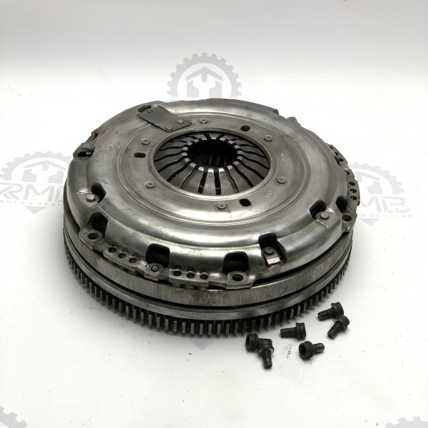 LuK 415064910 Комплект зчеплення маховик диск корзина GH2-01 на Фольксваген Крафтер 2.0 TDI (120kw) CKUB CSNA LuK 415064910 Комплект зчеплення маховик диск корзина GH2-01 на Фольксваген Крафтер 2.0 TDI (120kw) CKUB CSNA