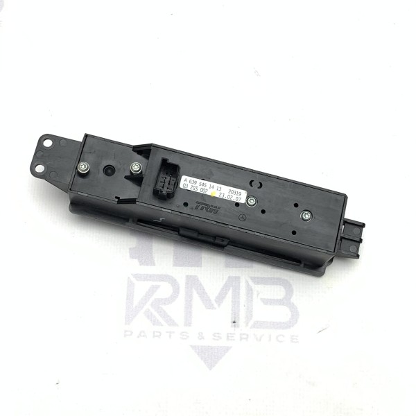 A6395451413 Блок управления стеклоподъемниками правый пассажирский на Mercedes Vito / Viano W639 A6395451413 Блок управления стеклоподъемниками правый пассажирский на Mercedes Vito / Viano W639