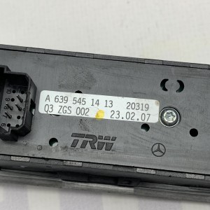 A6395451413 Right-side passenger window control module for Mercedes Vito / Viano W639