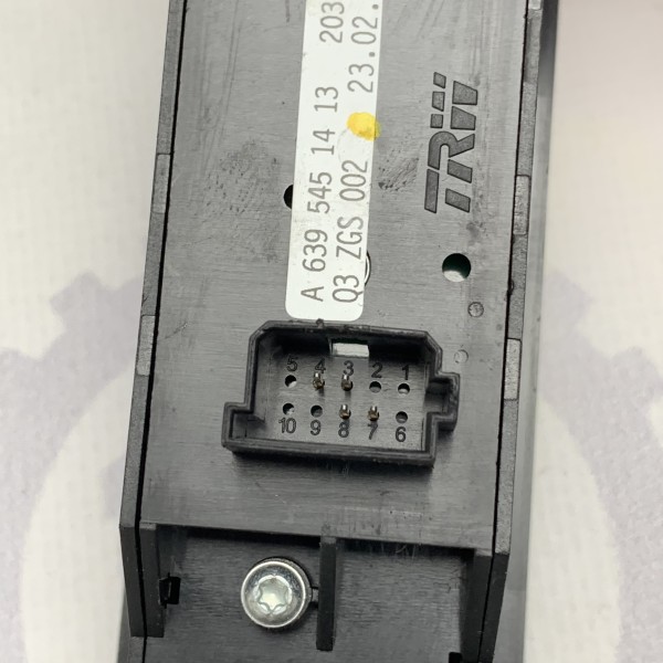 A6395451413 Блок управления стеклоподъемниками правый пассажирский на Mercedes Vito / Viano W639 A6395451413 Блок управления стеклоподъемниками правый пассажирский на Mercedes Vito / Viano W639