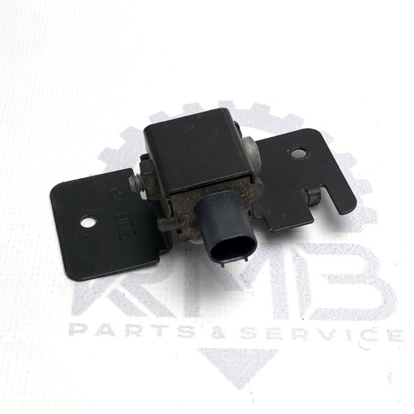 0038202826 Датчик удара и ускорения SRS для подушки безопасности на Mercedes Vito / Viano W639