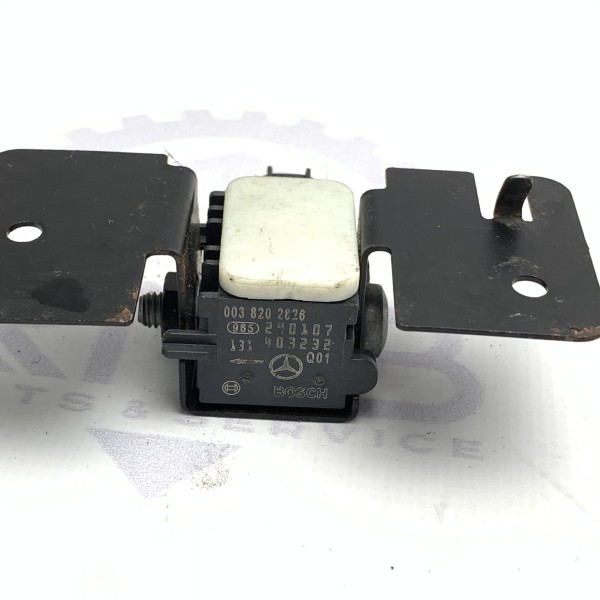 0038202826 Датчик удара и ускорения SRS для подушки безопасности на Mercedes Vito / Viano W639