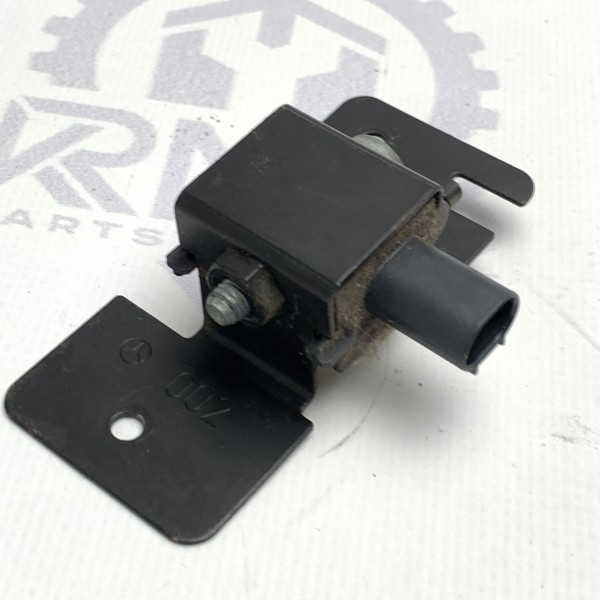 0038202826 Датчик удара и ускорения SRS для подушки безопасности на Mercedes Vito / Viano W639