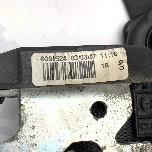 6098524 Передний правый ремень безопасности с пиропатроном на Mercedes Vito / Viano W639 6098524 Передний правый ремень безопасности с пиропатроном на Mercedes Vito / Viano W639