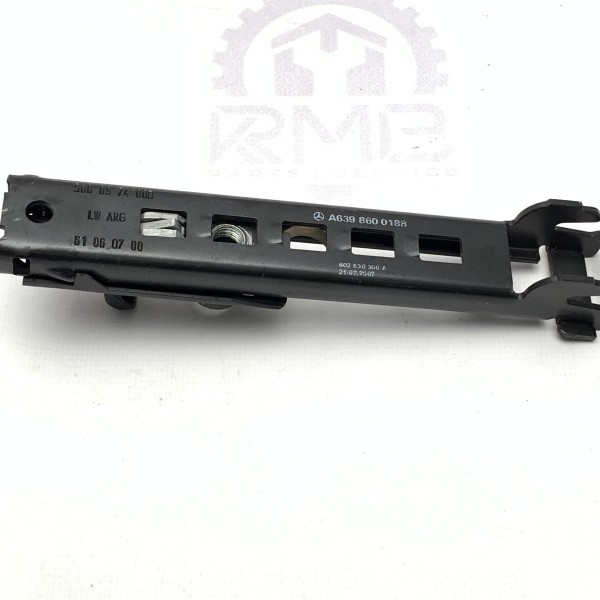 A6398600188 Механизм регулировки высоты ремня безопасности на Mercedes Vito / Viano W 639