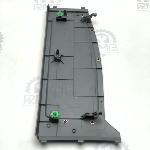 A6396641125 Накладка на стойку салона, пластиковая обшивка на Mercedes Vito / Viano W 639 A6396641125 Накладка на стойку салона, пластиковая обшивка на Mercedes Vito / Viano W 639