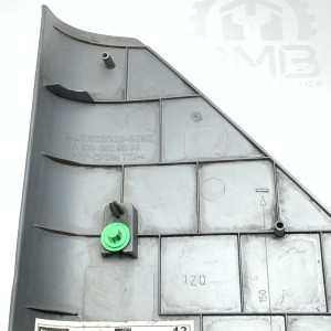 A6396929800 Декоративна накладка кришка заглушка торпедо, ліва на Мерседес Віто / Віано W 639 2003-2010