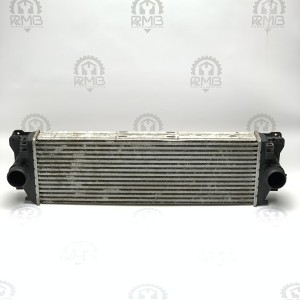 817994 Радиатор интеркулера на Mercedes Sprinter W 906 / Volkswagen Crafter 2.5 TDI, 2.2 CDI, ОМ646 3.0 CDI