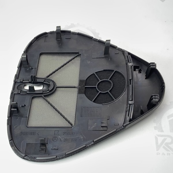 A2038301818 Решетка динамика на Mercedes C-Class W203 A2038301818 Решетка динамика на Mercedes C-Class W203
