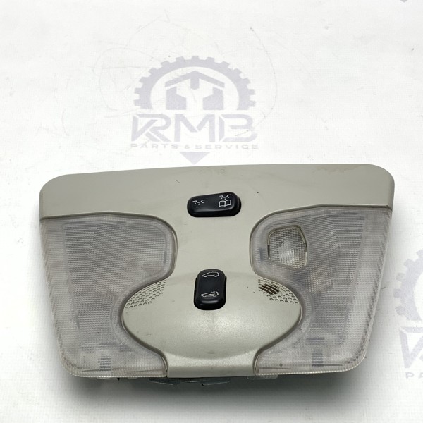 A1688200101 Плафон салонного освещения с кнопкой люка на Mercedes A-Class W 168