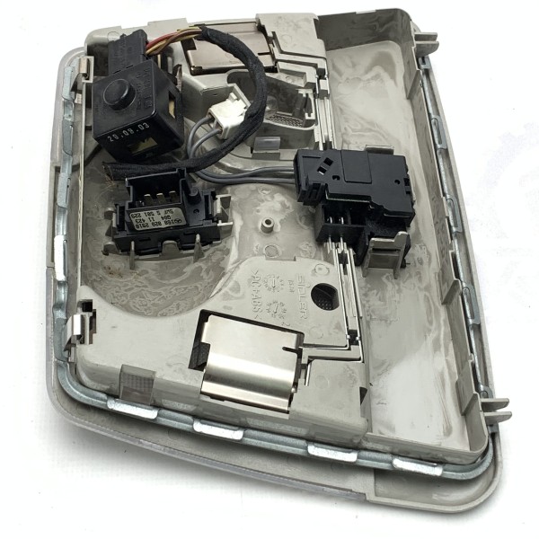A1688200101 Плафон салонного освещения с кнопкой люка на Mercedes A-Class W 168