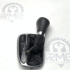 A2032672088 Ручка АКПП с декоративной рамкой и чехлом, с дефектом на Mercedes C-Class W203