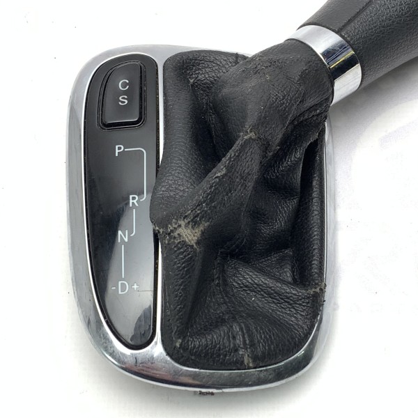 A2032672088 Ручка АКПП с декоративной рамкой и чехлом, с дефектом на Mercedes C-Class W203