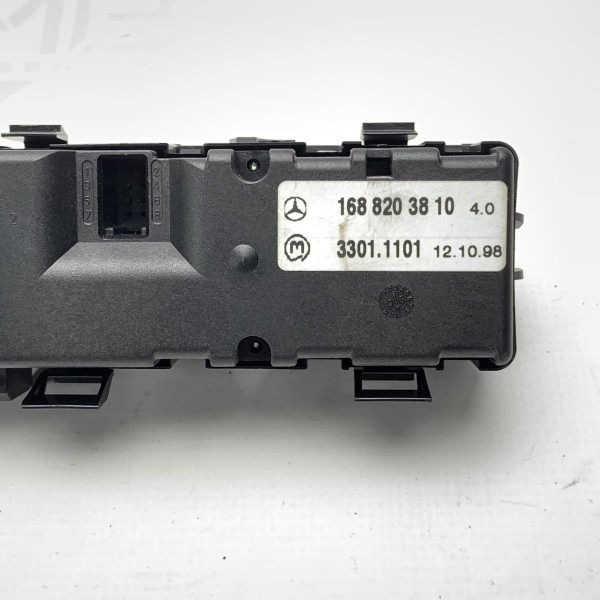 A1688203810 Блок кнопок управления подогревом сидений и зеркал на Mercedes A-Class W168