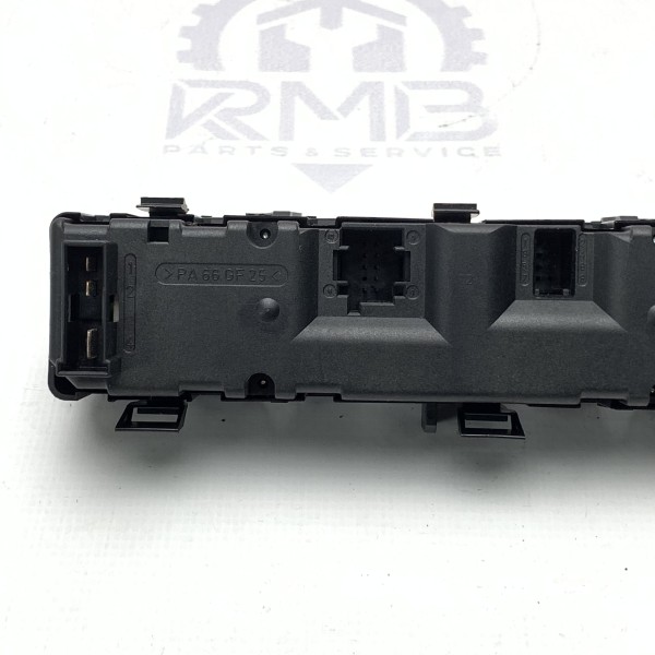 A1688203810 Блок кнопок управления подогревом сидений и зеркал на Mercedes A-Class W168