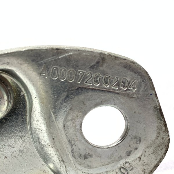 A0007200204 Защелка замка боковых дверей на Mercedes C-Class W203 / CLK W209