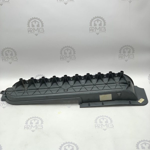 A6396861010 Накладка порога передняя правая на Mercedes Vito / Viano W 639 A6396861010 Накладка порога передняя правая на Mercedes Vito / Viano W 639