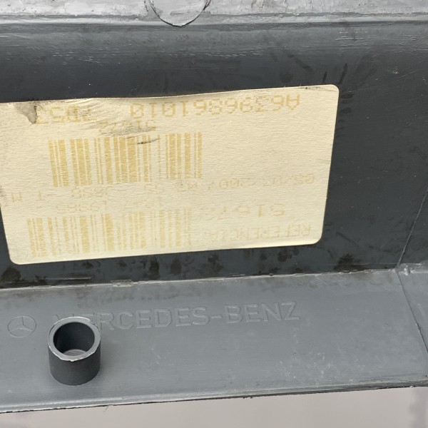A6396861010 Накладка порога передняя правая на Mercedes Vito / Viano W 639 A6396861010 Накладка порога передняя правая на Mercedes Vito / Viano W 639