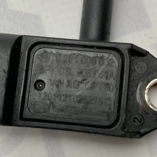 03L906051A 0281006002 Датчик давления наддува MAP Bosch 2.0 TDI CFFB на Volkswagen Crafter 2E 03L906051A 0281006002 Датчик давления наддува MAP Bosch 2.0 TDI CFFB на Volkswagen Crafter 2E