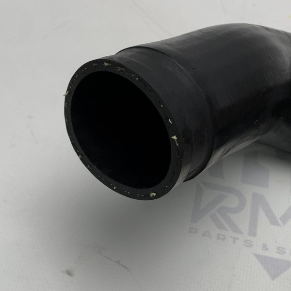 A1635016182 Патрубок интеркулера верхний левый к впускному коллектору на Mercedes ML W163 ML270 2.7 CDI OM612 A1635016182 Патрубок интеркулера верхний левый к впускному коллектору на Mercedes ML W163 ML270 2.7 CDI OM612