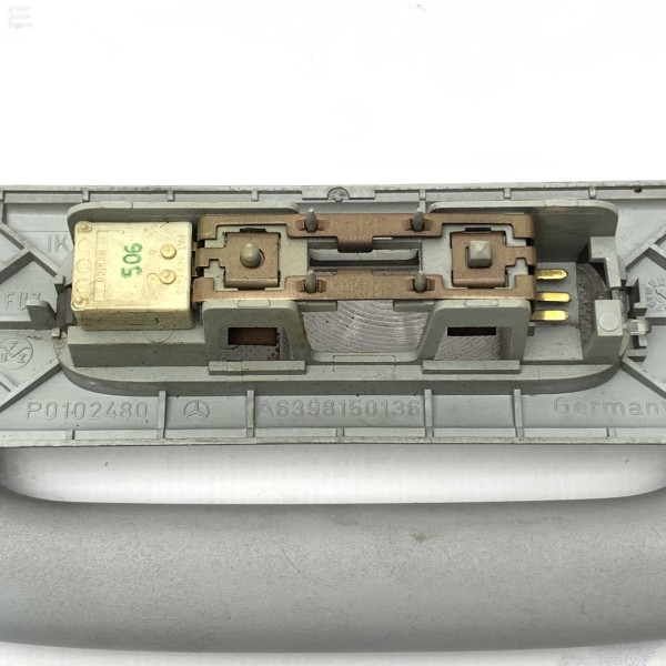A6398150136 Ручка потолка салона, серая на Mercedes Vito / Viano W 639 A6398150136 Ручка потолка салона, серая на Mercedes Vito / Viano W 639