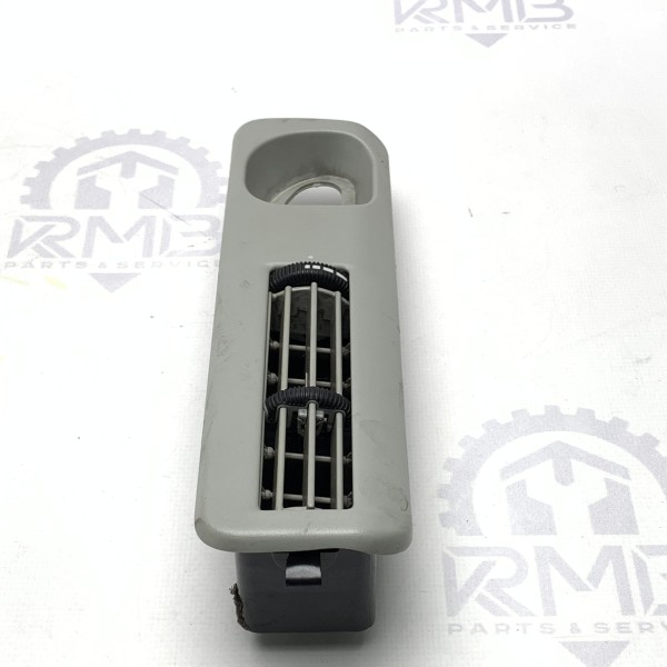A6398300754 Дефлектор вентиляции салона правый на Mercedes Vito / Viano W 639