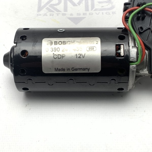 0390241435 Моторчик переднего стеклоочистителя Bosch 12V на Mercedes W220 0390241435 Моторчик переднего стеклоочистителя Bosch 12V на Mercedes W220