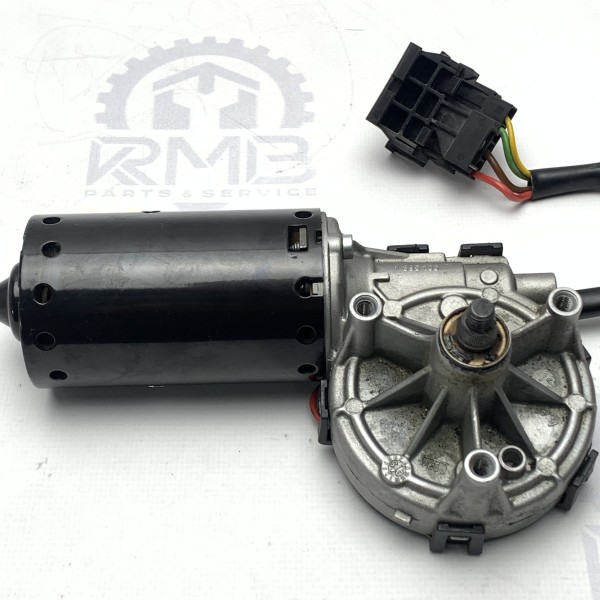 0390241435 Моторчик переднего стеклоочистителя Bosch 12V на Mercedes W220 0390241435 Моторчик переднего стеклоочистителя Bosch 12V на Mercedes W220