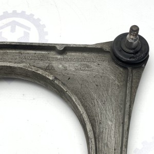 A2203330201 Передний верхний рычаг подвески, правый на Mercedes S-Class W220