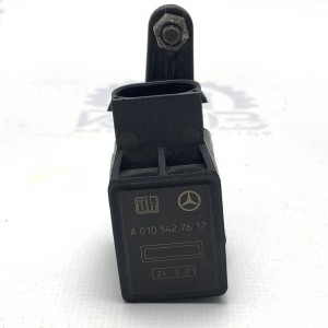 A0105427617 Датчик положения кузова на Mercedes S-Class W220 / E-Class W211