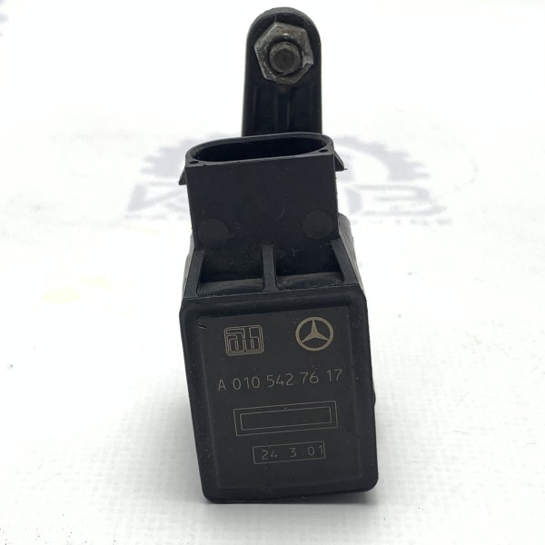 A0105427617 Датчик положения кузова на Mercedes S-Class W220 / E-Class W211