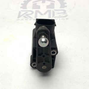 A0105427617 Датчик положения кузова на Mercedes S-Class W220 / E-Class W211