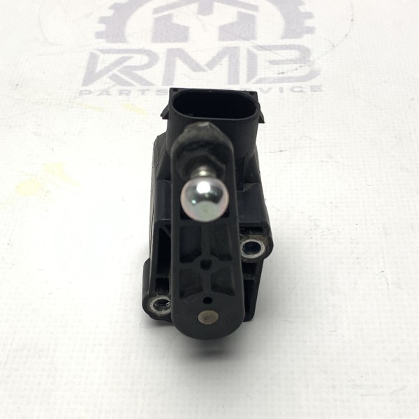 A0105427617 Датчик положения кузова на Mercedes S-Class W220 / E-Class W211