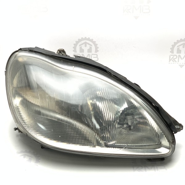 A1688200461 Передняя правая фара на Mercedes A-Class W168