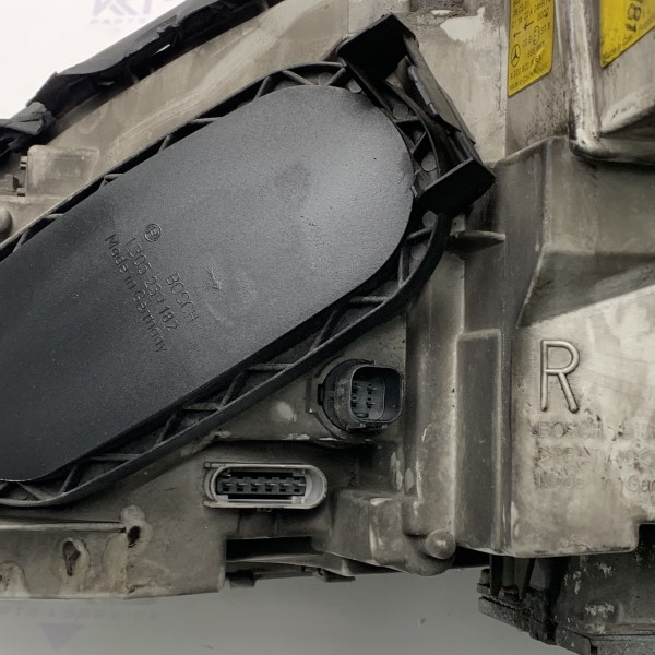 A1688200461 Передняя правая фара на Mercedes A-Class W168