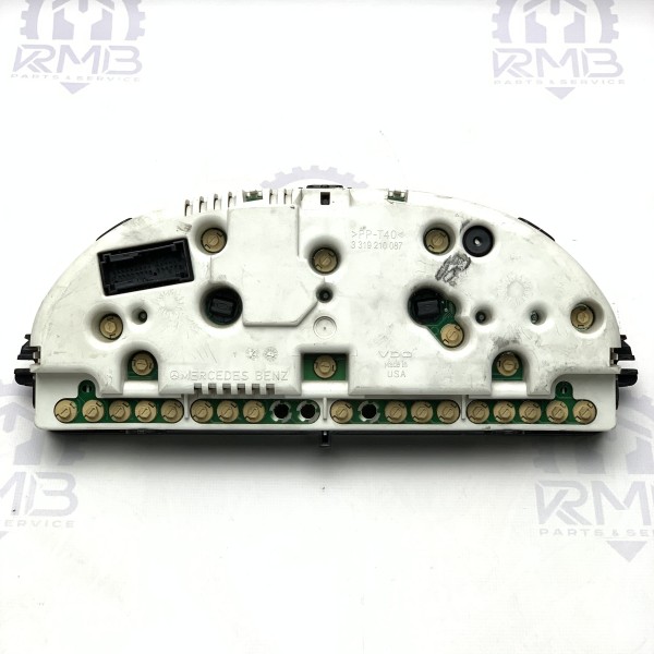 A1635403011 Приборная панель со спидометром на Mercedes M-Class W163 A1635403011 Приборная панель со спидометром на Mercedes M-Class W163